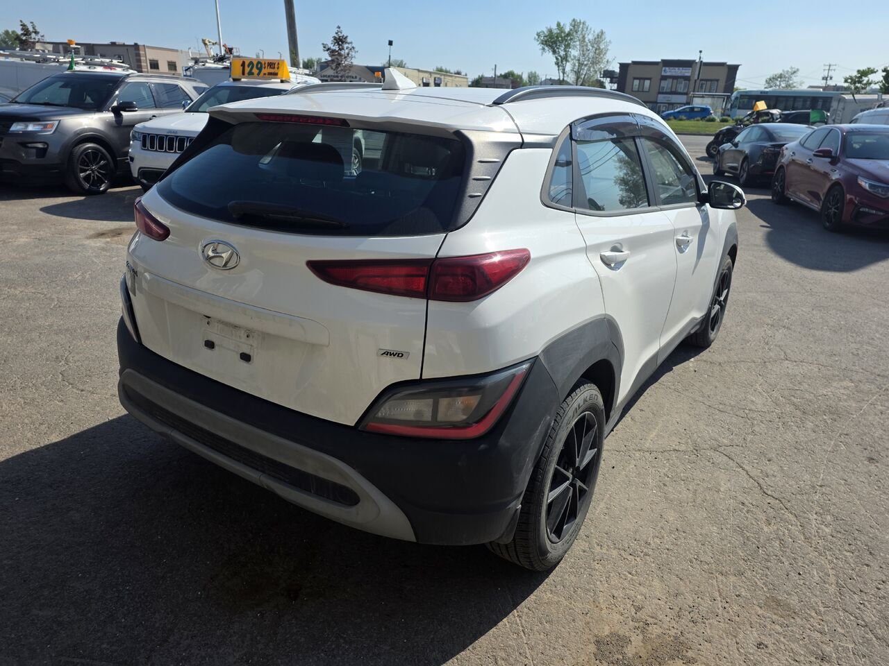 2022 Hyundai Kona White  - photo #5