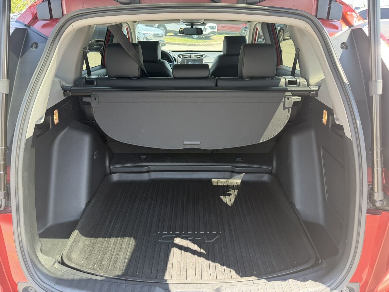 2017 Honda CR-V TOURING AWD Red Laval - photo #14