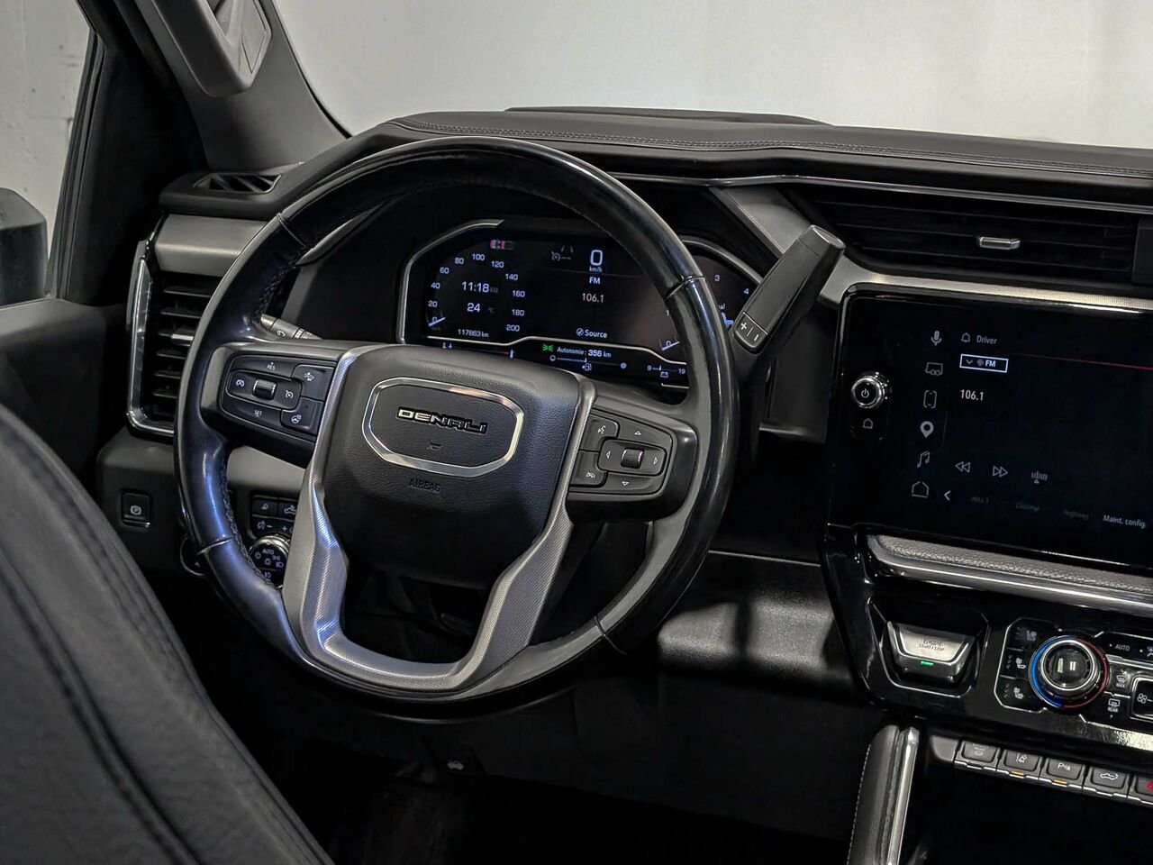 GMC SIERRA CAISSE STANDARD DE 6 PIEDS 6 POU DENALI Toit Ouvrant 2024 Noir Sherbrooke - photo #13