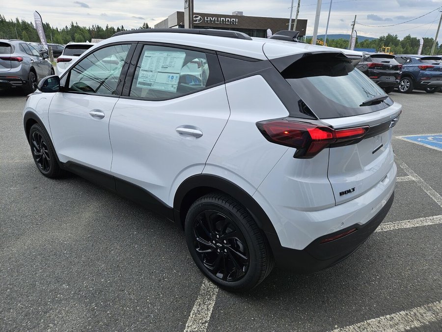 2027 Chevrolet Bolt 2027 Summit White