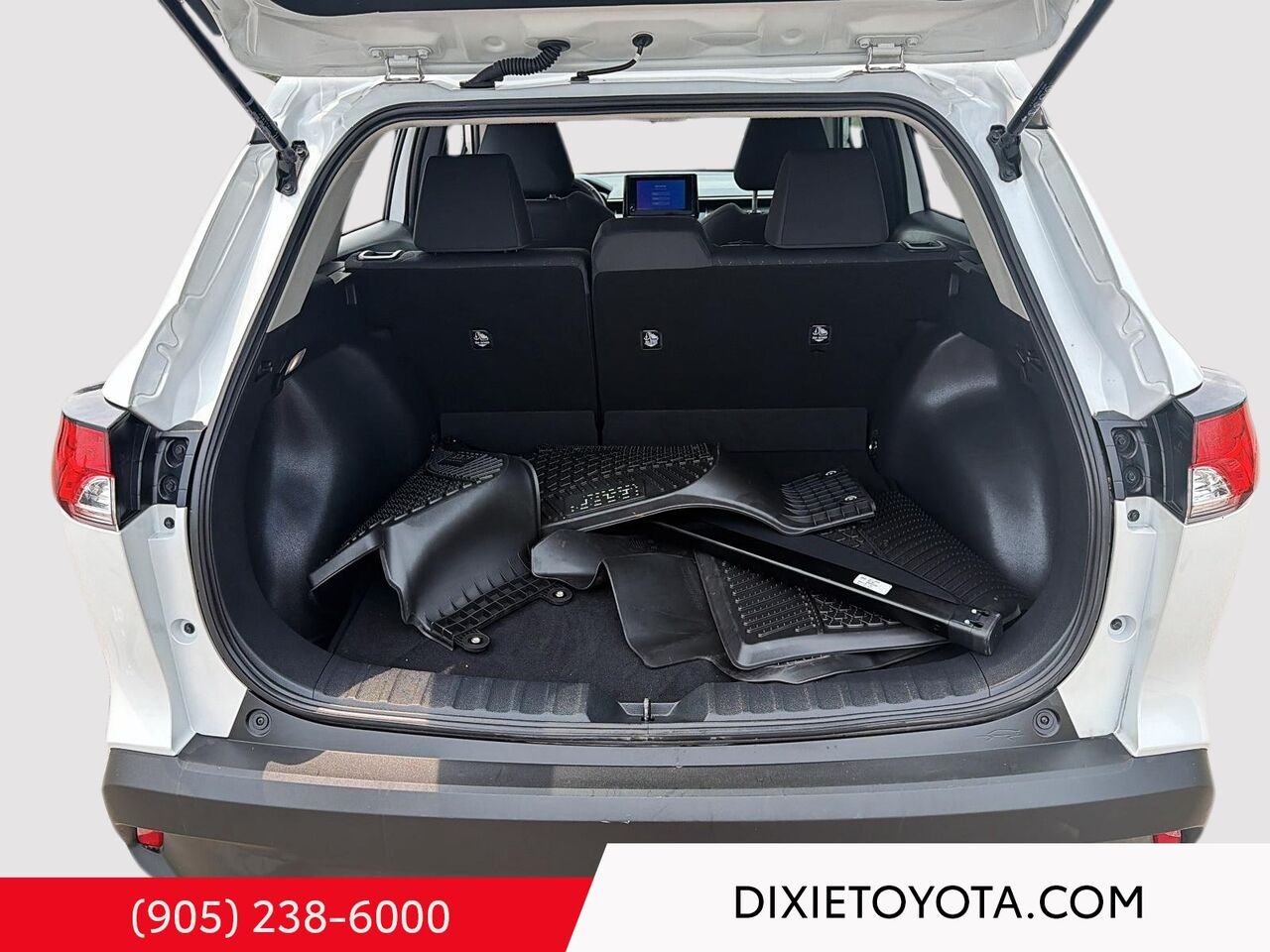 2023 Toyota Corolla Cross LE PREMIUM AWD / CLEAN CARFAX / HEATED SEATS / MOONROOF / ALLOY WHEELS / CARPLAY AND ANDROID AUTO White Mississauga - photo #19
