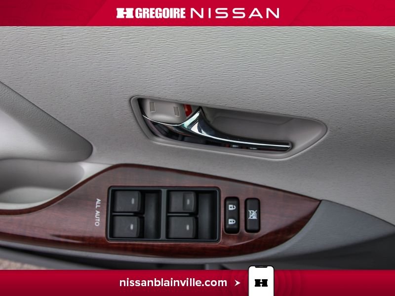 2013 Toyota Sienna Grey Saint-Eustache - photo #21