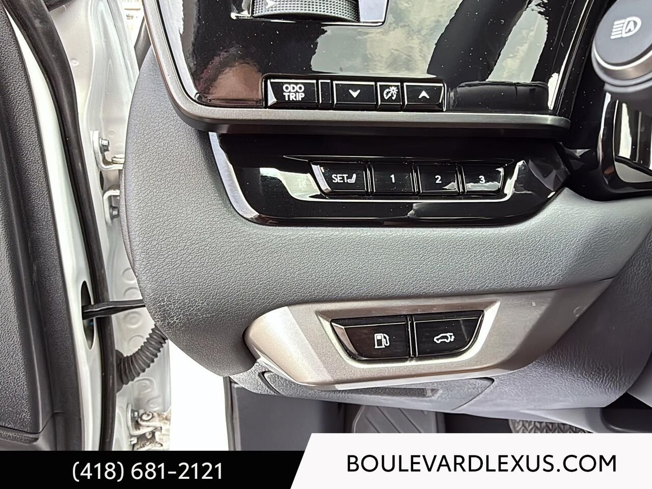 Lexus RX 19865A 2023 Blanc Québec - photo #12