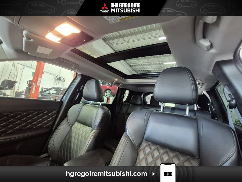 2023 Mitsubishi Outlander Plug-In Hybrid Black Saint-Eustache - photo #16