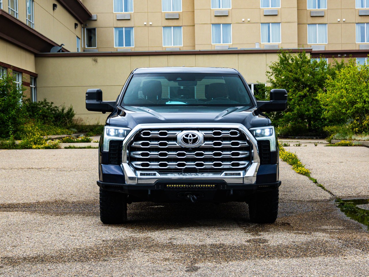 2022 Toyota Tundra 4x4 Crewmax Platinum Long Bed Blue Sherwood Park - photo #2