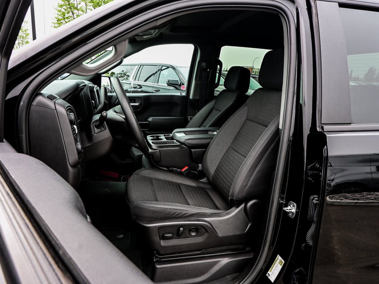 2025 Chevrolet Silverado 1500 4WD Crew Cab 147 Custom Trail Boss Black Sherwood Park - photo #15