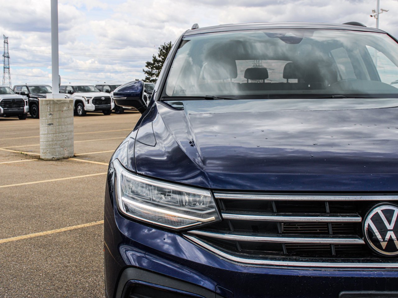 2024 Volkswagen Tiguan Comfortline 4MOTION Blue Sherwood Park - photo #10