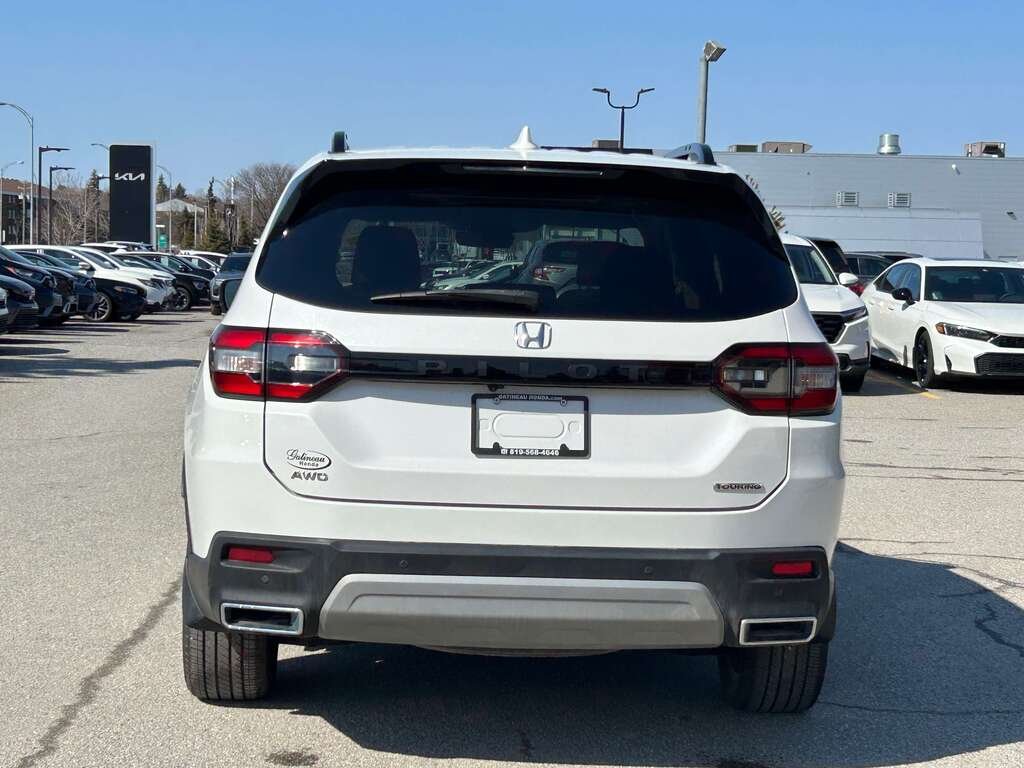 Honda HondaPilot Touring 2023 Blanc Gatineau - photo #4