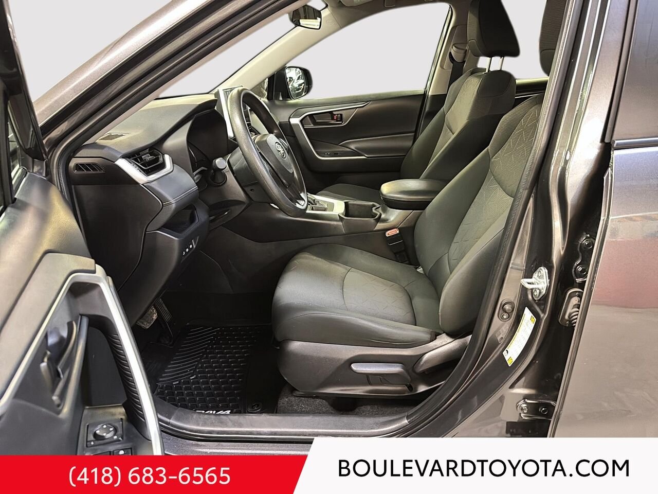 2024 Toyota RAV4 531708-128 | LE, AWD Magnetic Grey Metallic Québec - photo #8