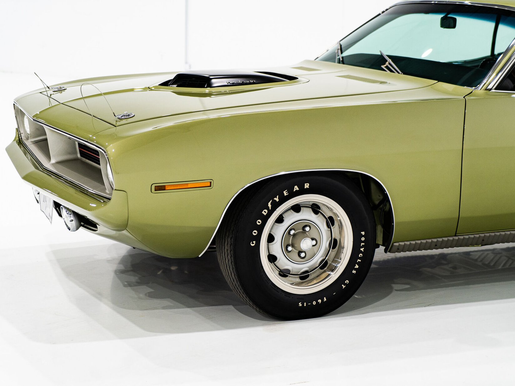 1970 Plymouth HEMI Cuda 1 de 3 Exemplaires Utilisés par la Division Course de Chrysler France **PRIX EN USD** Green Montreal - photo #37