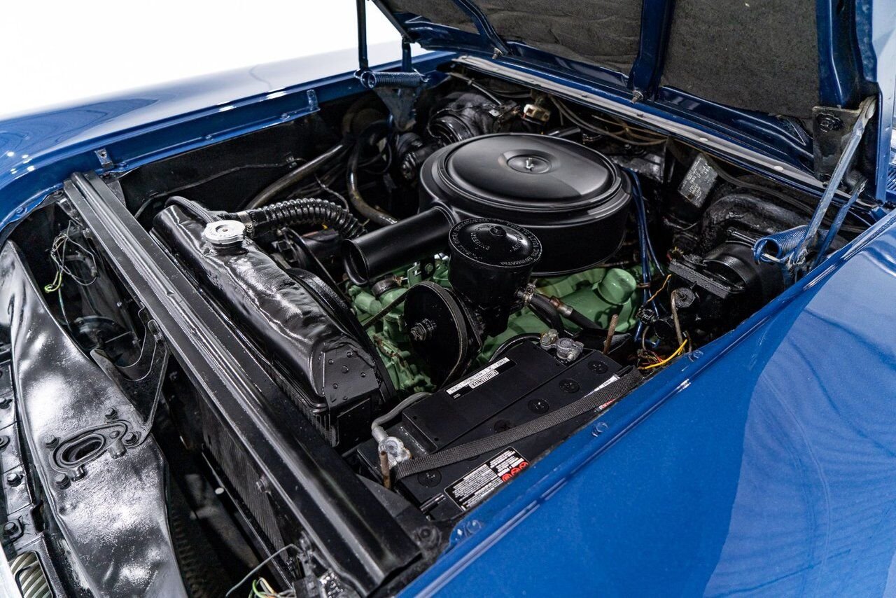 Buick Special 364/300HP NailHead 1 of only 2,056 | PRICE IN USD 1957 Bleu Montréal - photo #15