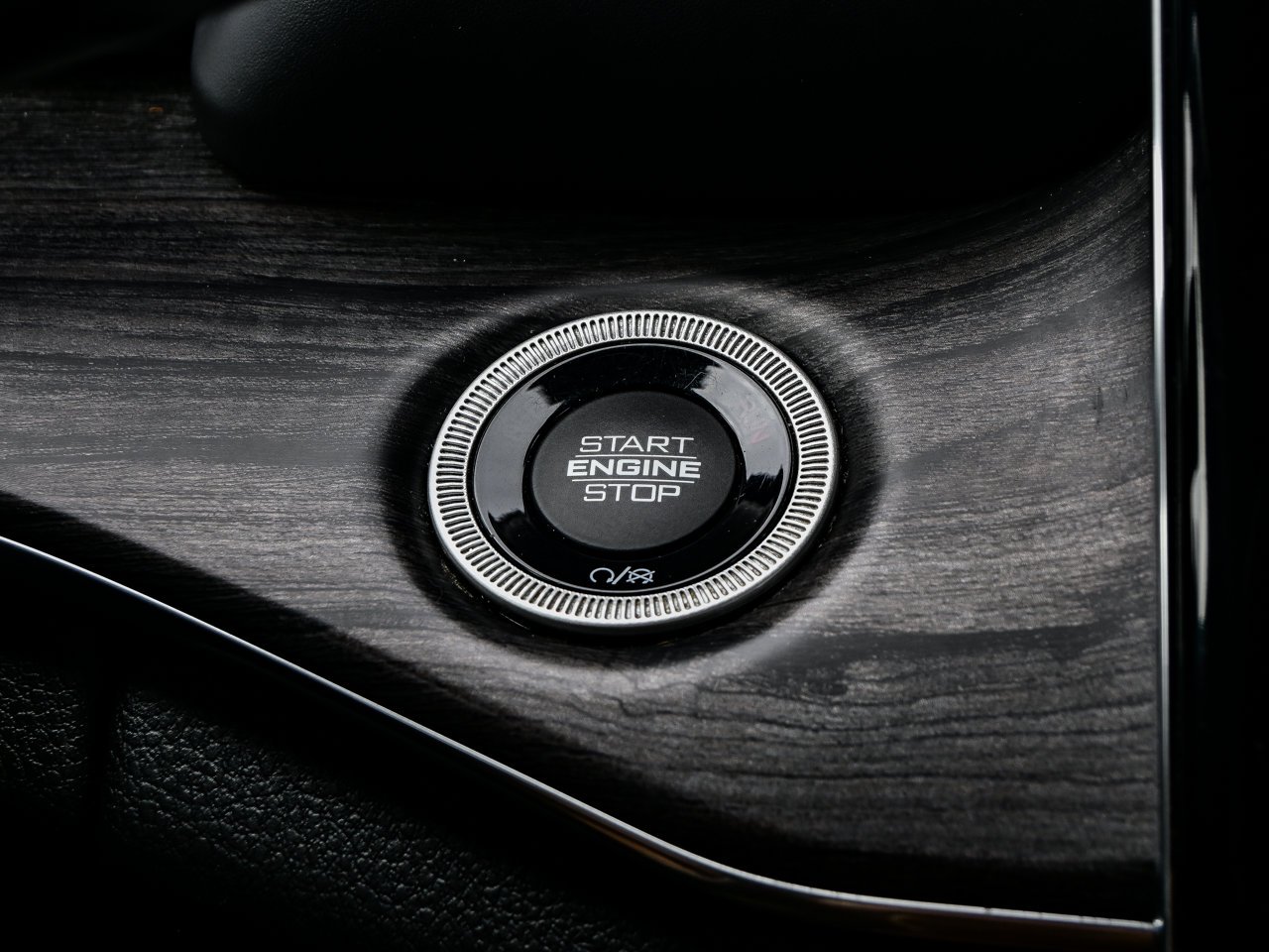 2023 Jeep Grand Cherokee Overland 4x4 Black Sherwood Park - photo #27