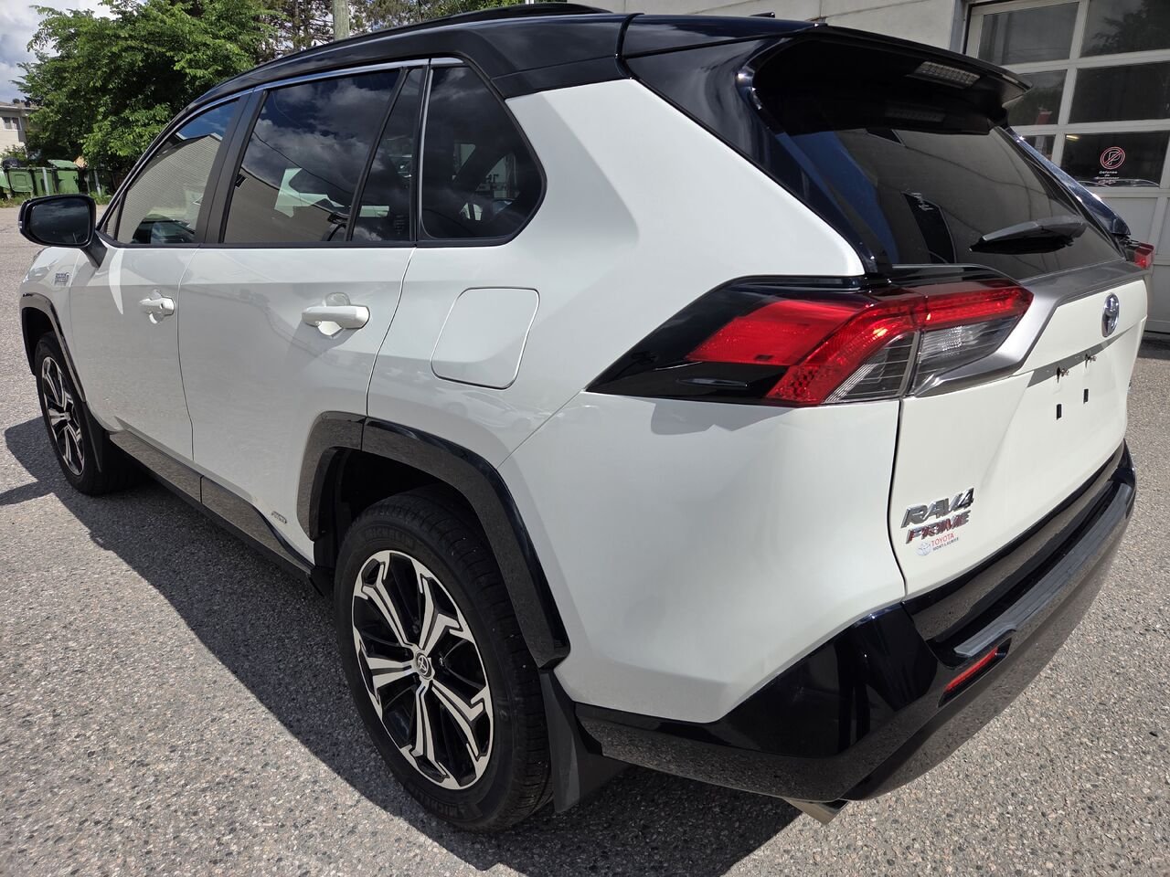 2021 Toyota RAV4 PRIME White Amos - photo #8