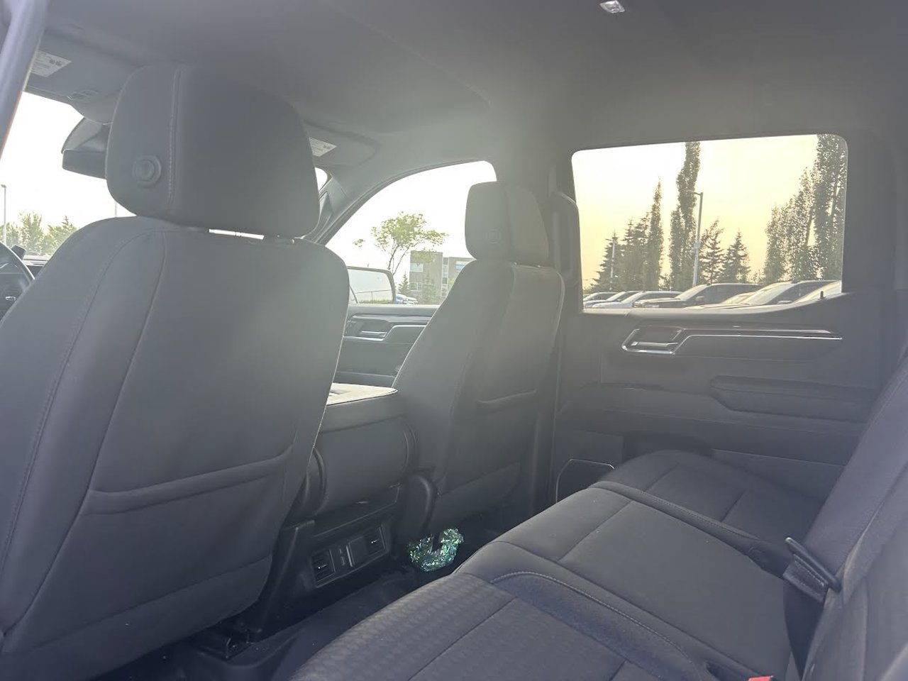 2024 Chevrolet Silverado 1500 4WD Crew Cab 147 RST White Sherwood Park - photo #6