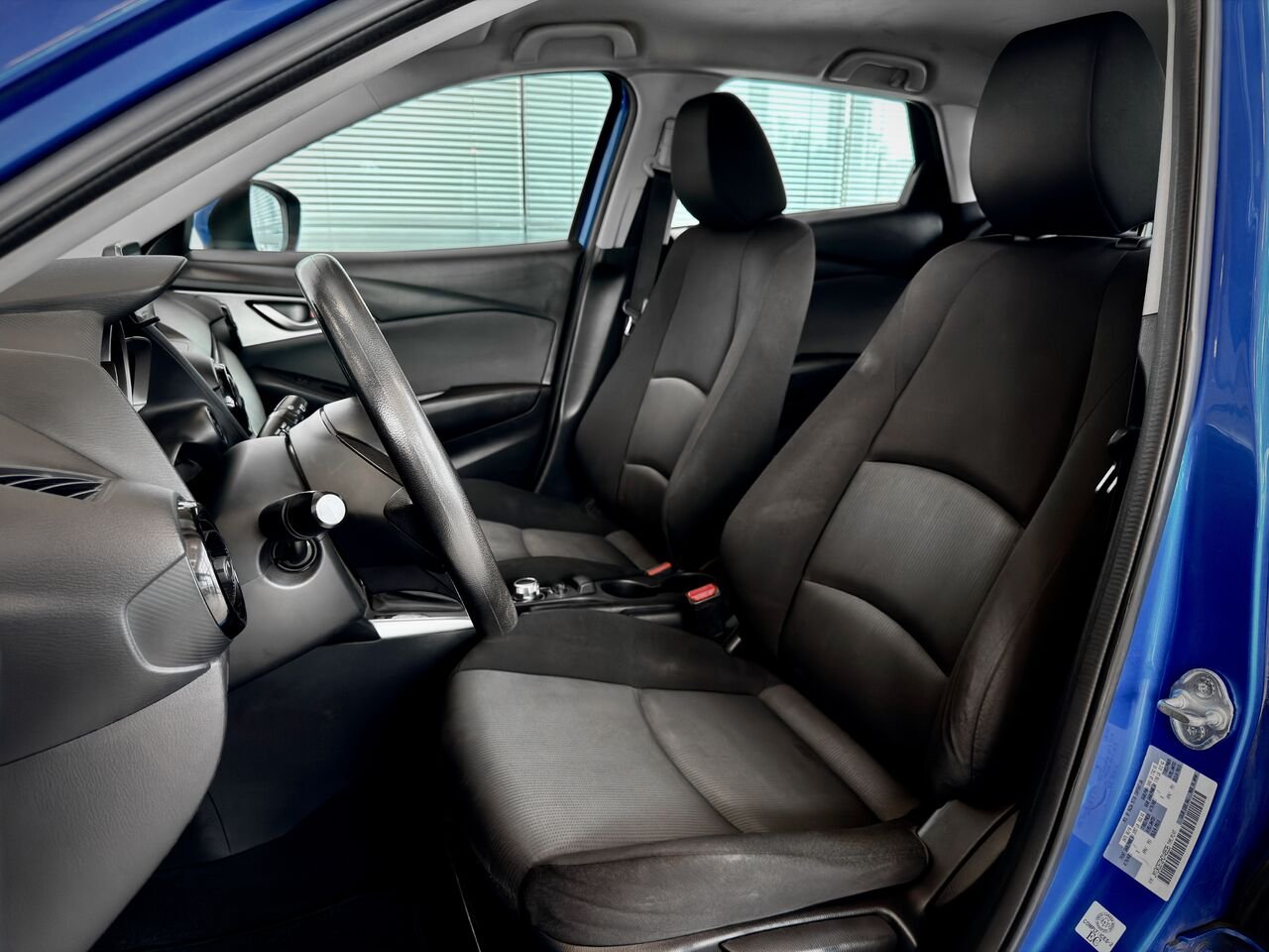 2017 Mazda CX-3 Blue Notre-Dame-des-Prairies - photo #11