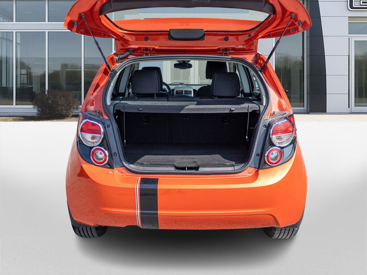 2012 Chevrolet Sonic Hayon 5 portes LT Orange Châteauguay - photo #31