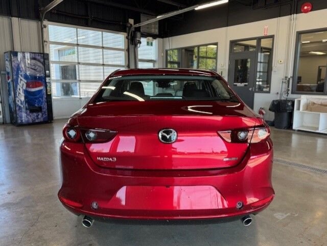 2025 MAZDA Mazda3 2025 Soul Red Crystal Metallic