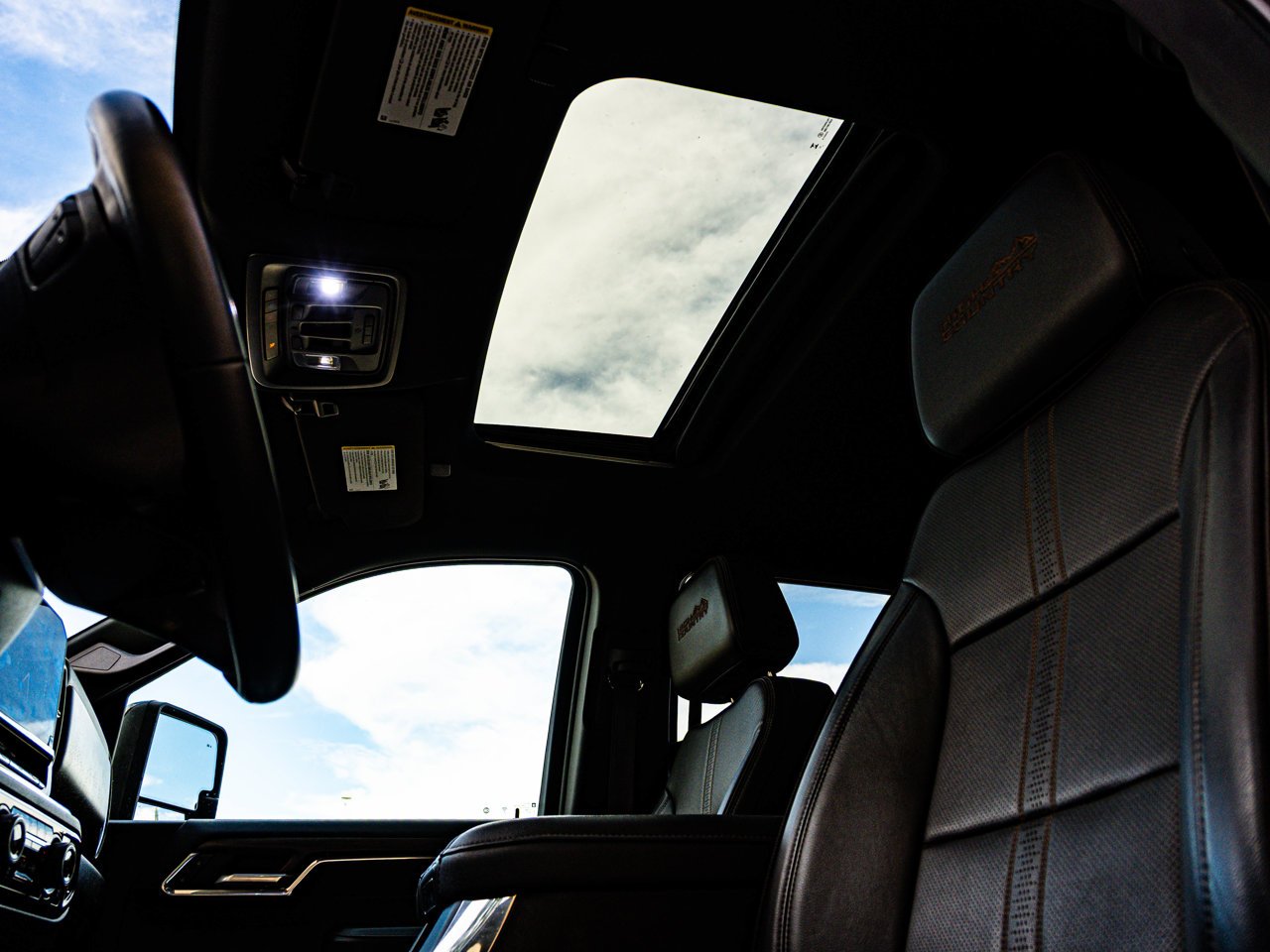 2024 Chevrolet Silverado 3500HD 4WD Crew Cab 159 High Country Black Sherwood Park - photo #15