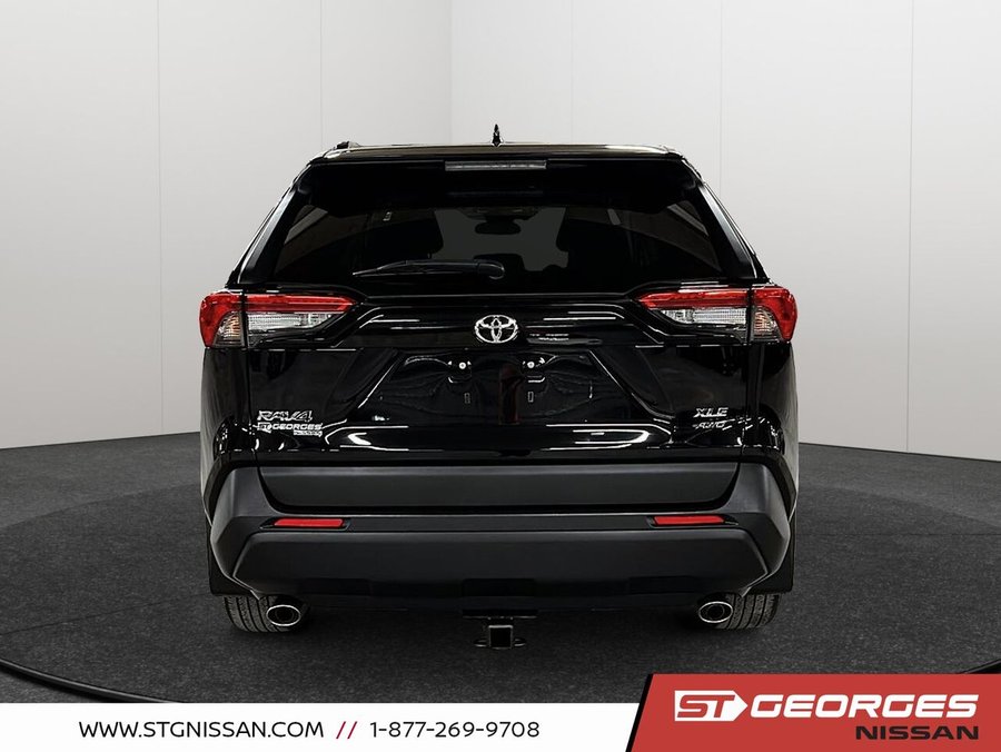 2021 Toyota RAV4 2021 Black