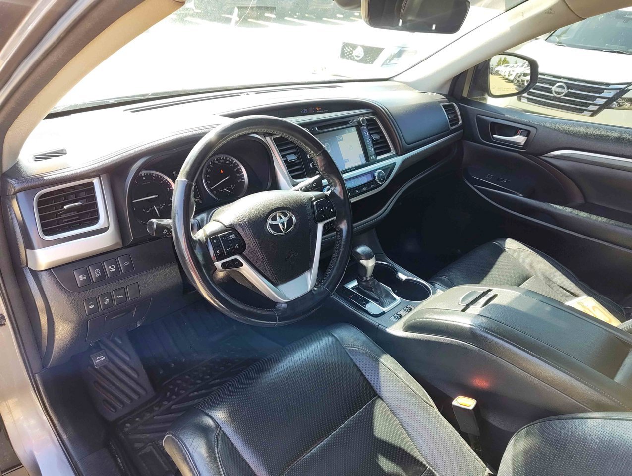 2018 Toyota Highlander AWD Limited gray Sherwood Park - photo #7
