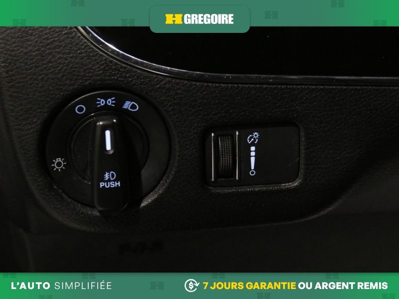 Dodge GR Caravan 821385 | Premium Plus AUTO AC CUIR GR ELECT MAGS CAM RECUL 2020 Blanc Laval - photo #17