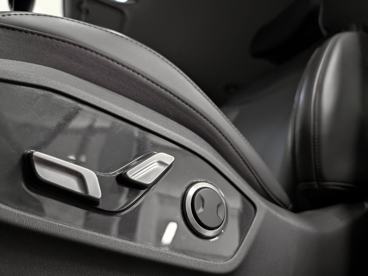 2025 Kia EV9 Land AWD 7 Places Hitch Other Sherbrooke - photo #9