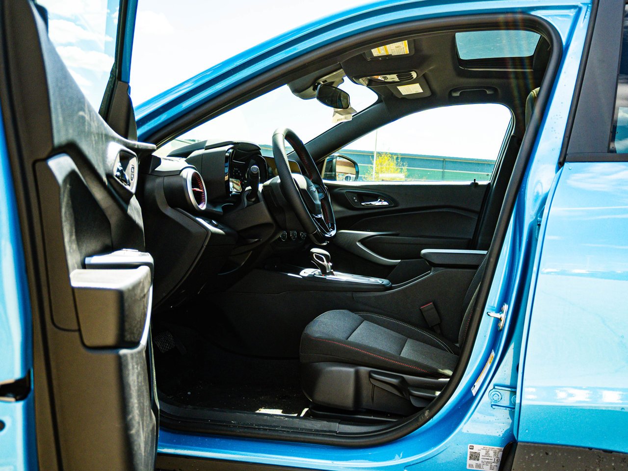 2026 Chevrolet Trax FWD 4dr 1RS Blue Sherwood Park - photo #16