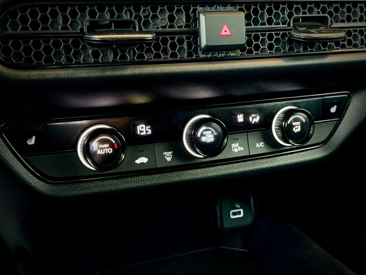 2024 Honda HR-V Black Notre-Dame-des-Prairies - photo #25
