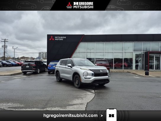 2022 Mitsubishi Outlander 2022 Grey