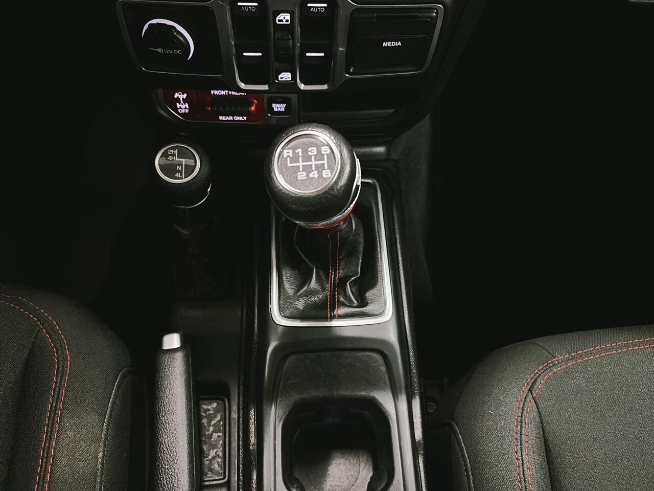 2018 Jeep Wrangler Unlimited Rubicon 4x4 Silver Saint-Hyacinthe - photo #13