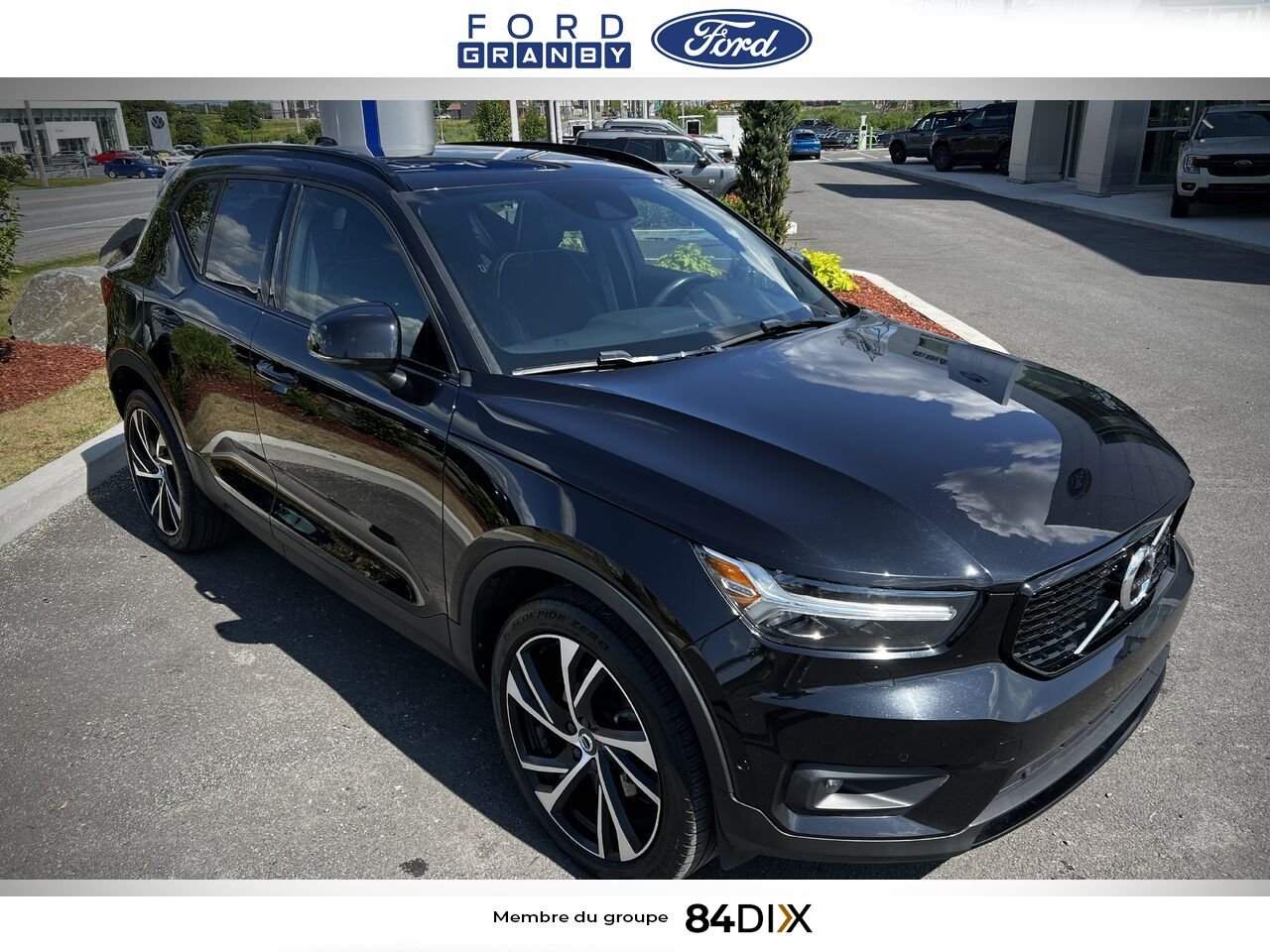 2021 Volvo XC40 Black Granby - photo #1