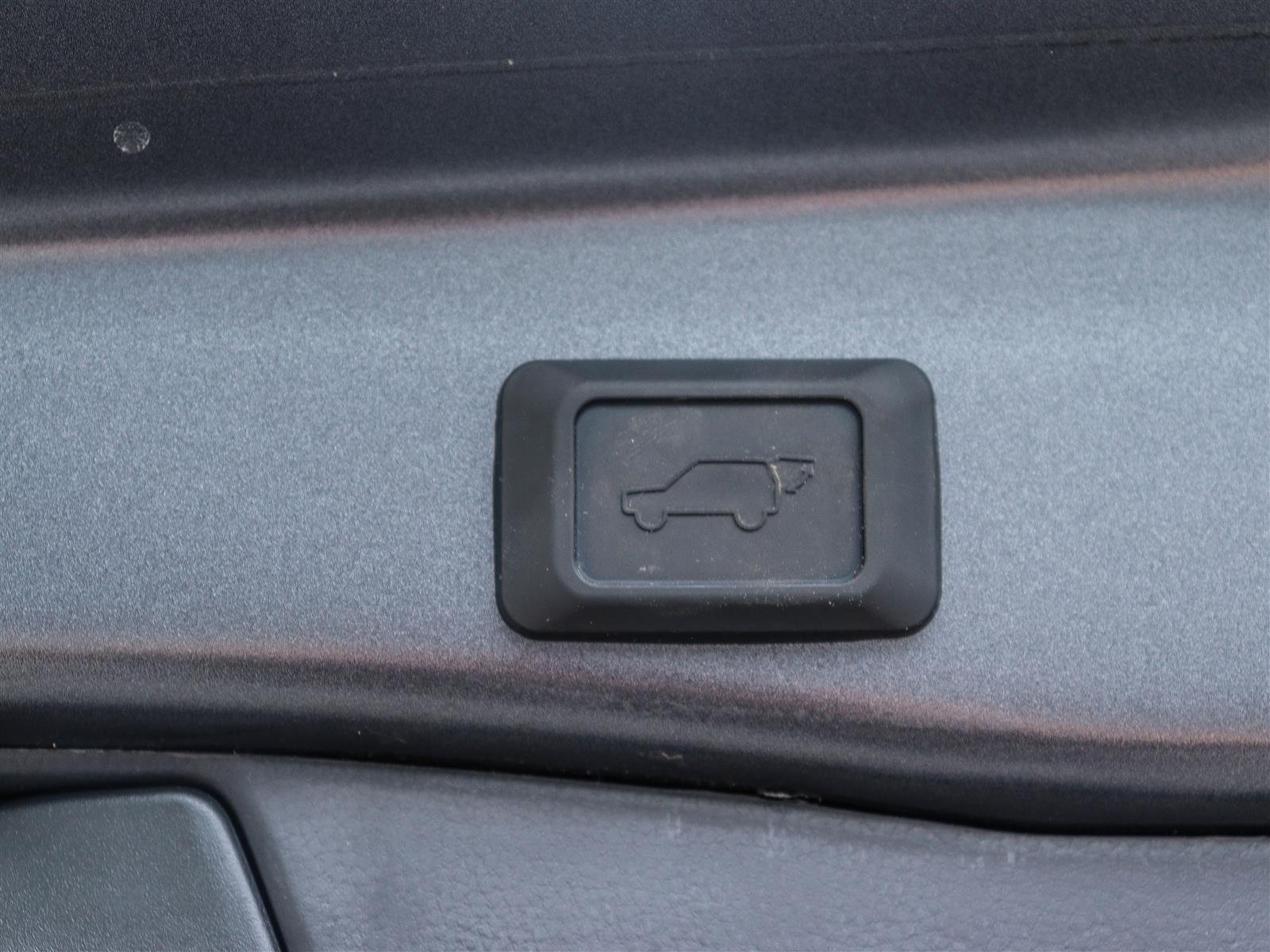 Toyota RAV4 XLE 2022 Grey Ottawa & Gatineau - photo #19
