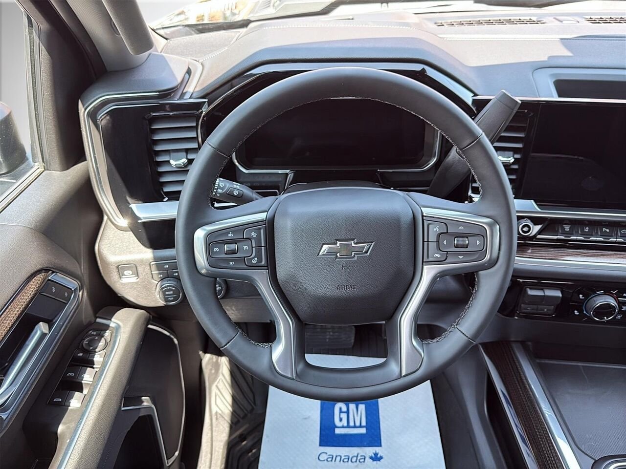 Chevrolet Silverado 2500HD LT cabine multiplace 4RM 159 po 2026 NOIR Saint-Hyacinthe - photo #10