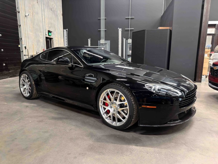 2012 Aston Martin V8 Vantage 2012 Black