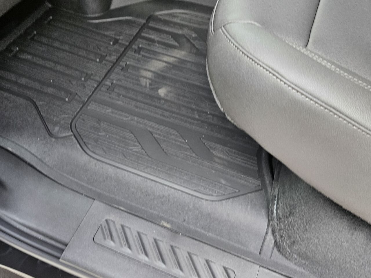 GMC Sierra 1500 Elevation cabine multiplace 4RM 157 po 2026 NOIR ONYX Thetford Mines - photo #16