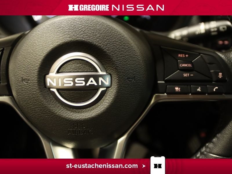 2023 Nissan Kicks White Laval - photo #19
