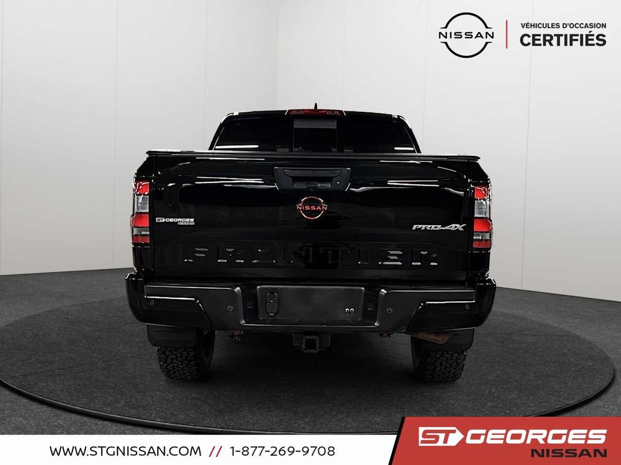 Nissan Frontier 2023 Noir Saint-Georges - photo #2