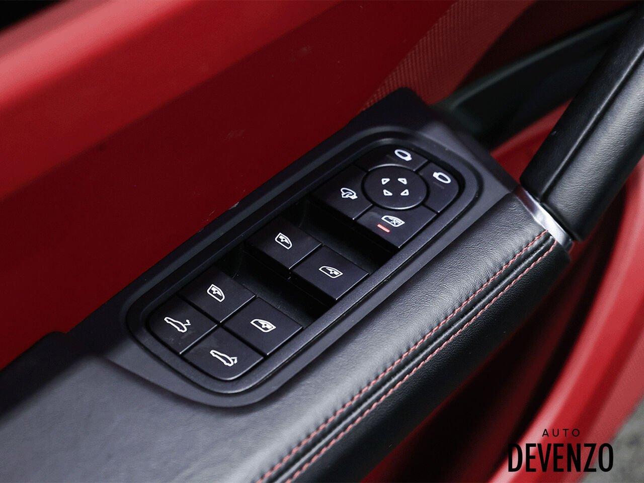 2022 Porsche Cayenne Grey Saint-Eustache - photo #14