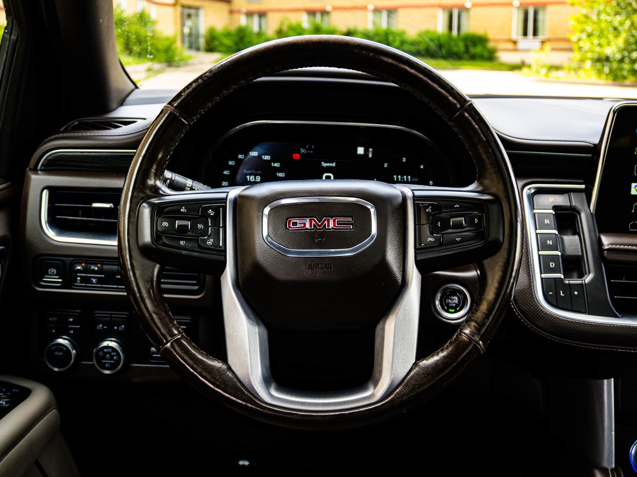 2022 GMC Yukon XL 4WD 4dr SLT Red Sherwood Park - photo #34