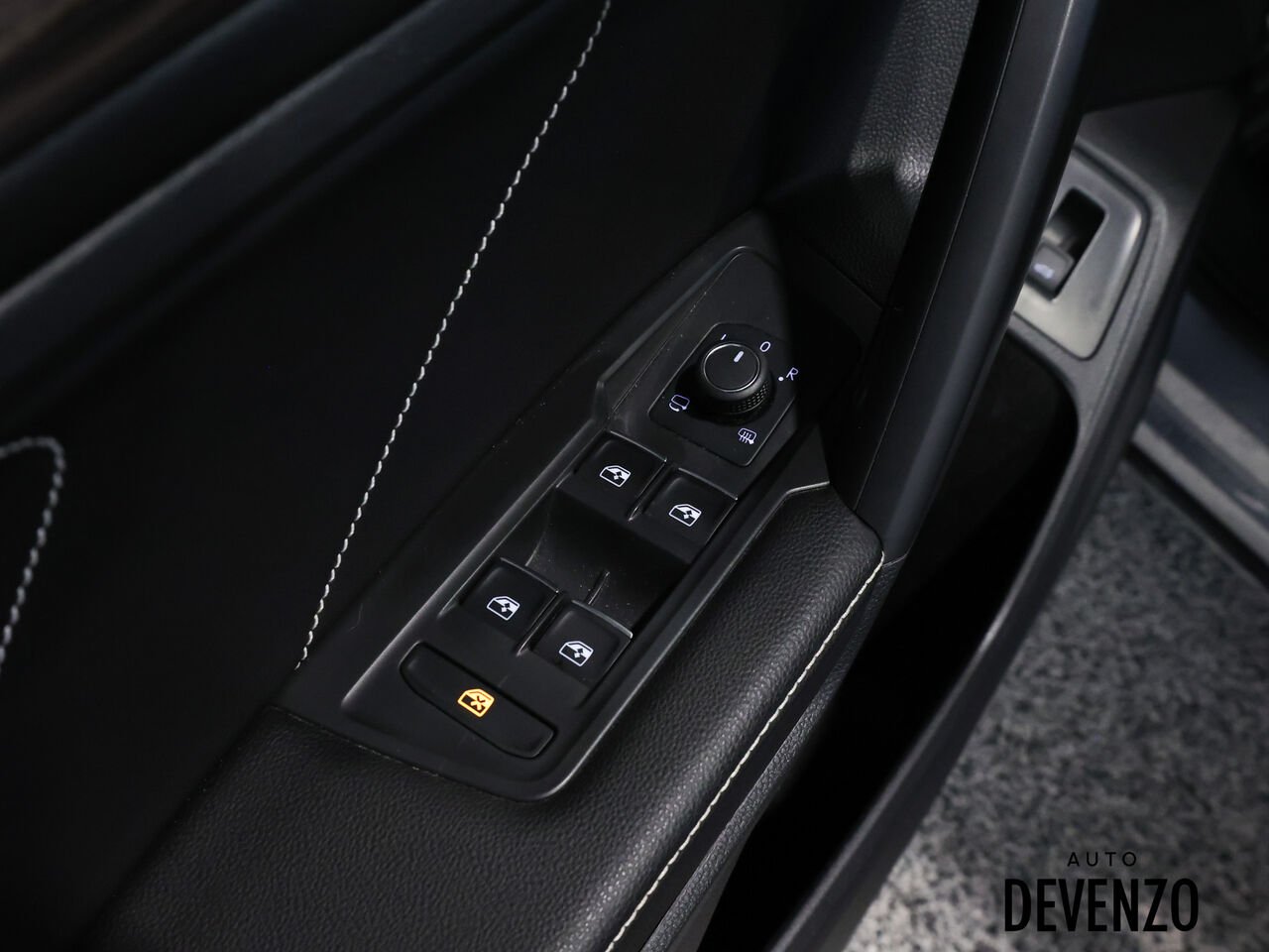 2023 Volkswagen Tiguan Silver Saint-Eustache - photo #12