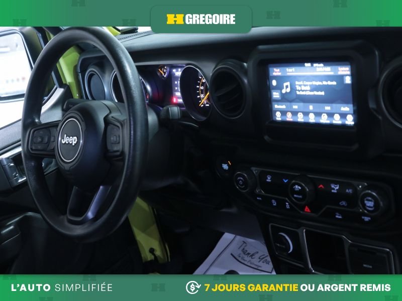 Jeep Wrangler 2023 Jaune Laval - photo #18