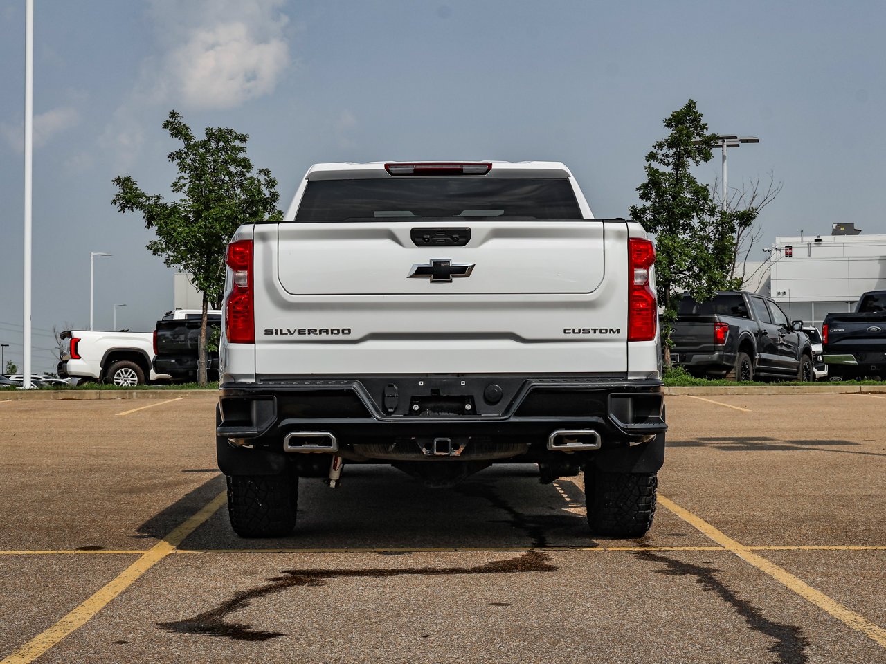 2024 Chevrolet Silverado 1500 4WD Crew Cab 147 Custom Trail Boss White Sherwood Park - photo #6