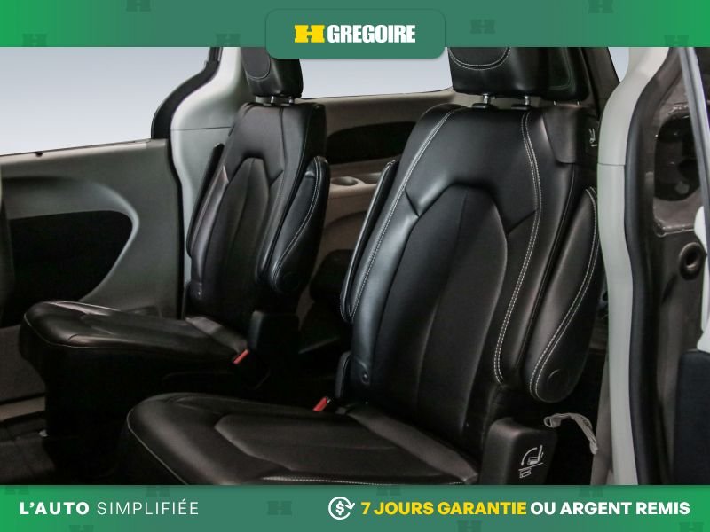 Chrysler Pacifica 2023 Gris Blainville - photo #22