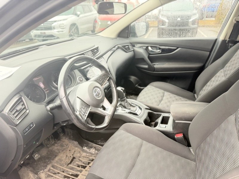 Nissan Qashqai SV-TOIT OUVRANT-SIÈGES CHAUFFANTS-CAMERA DE RECUL 2018 Gris
