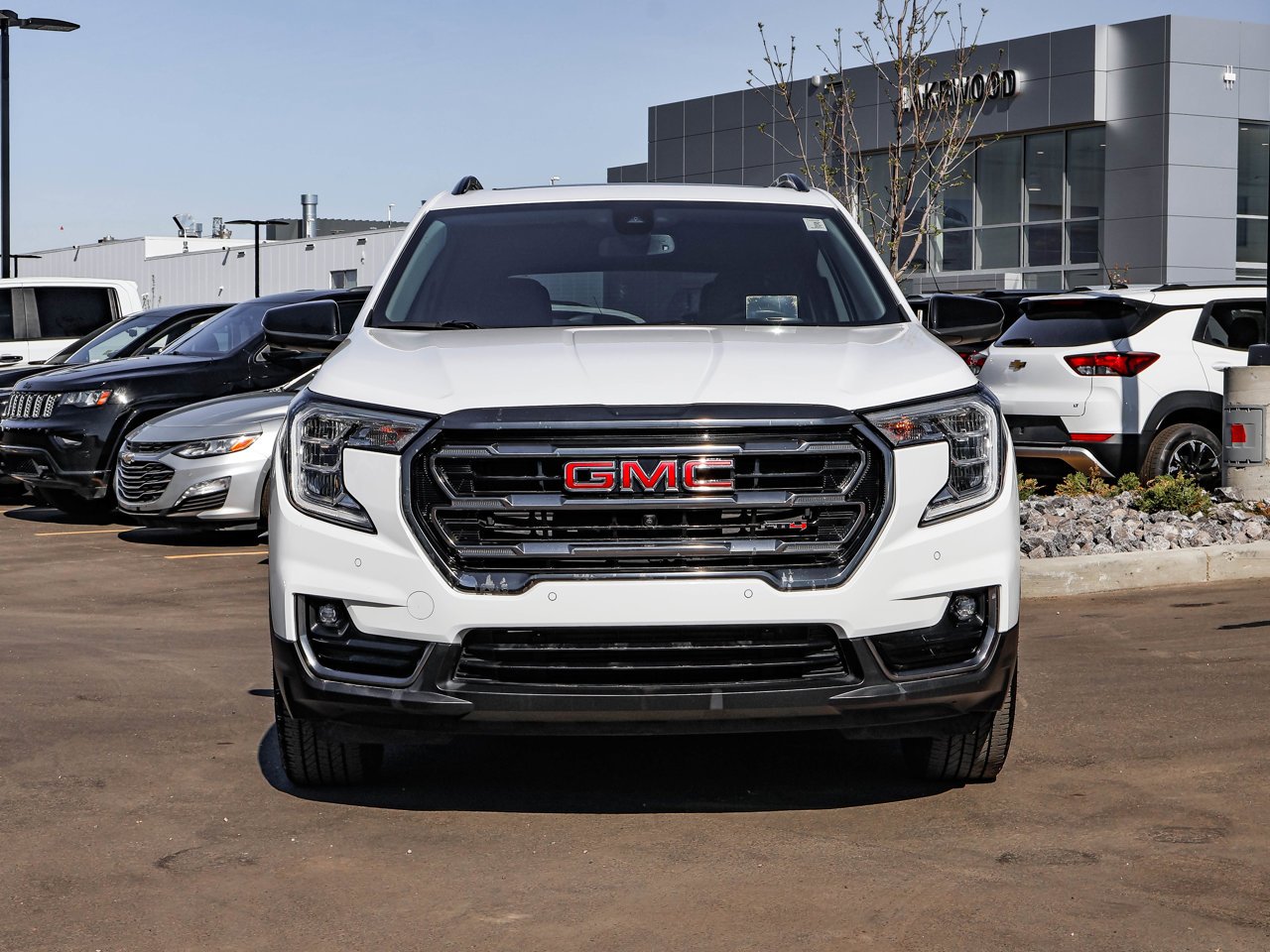 2022 GMC Terrain AWD 4dr AT4 White Sherwood Park - photo #2