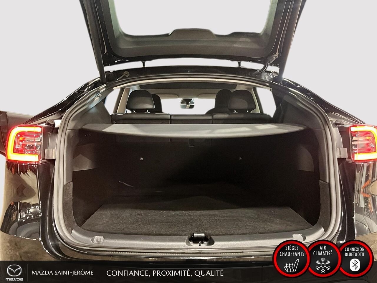 2023 Tesla Model Y MOON ROOF | LEATHER | Black Saint-Jérôme - photo #22