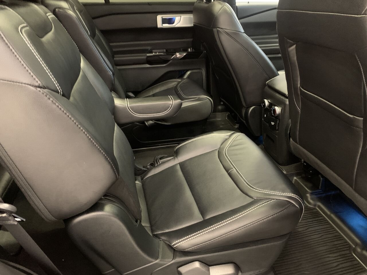 Ford Explorer ST AWD ST, 3.0L, TECH PACK, TOIT PANO 2024 Noir Châteauguay - photo #11