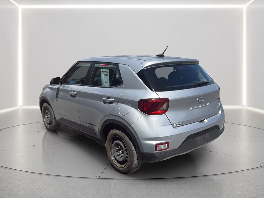 2023 HYUNDAI VENUE ESSENTIAL 2023 Silver