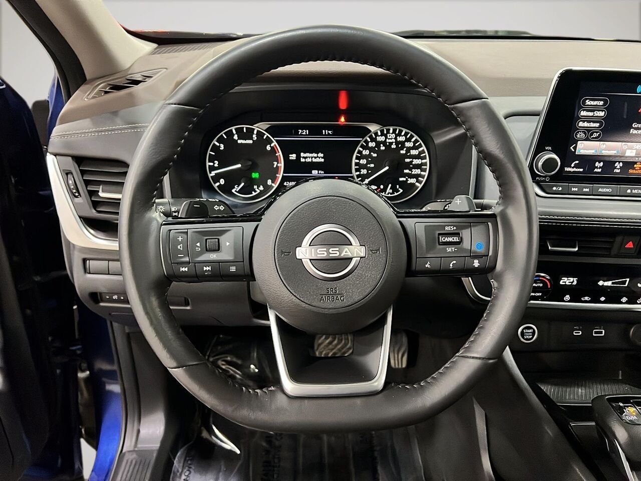 Nissan Rogue SV TI 2023 Bleu Québec - photo #11