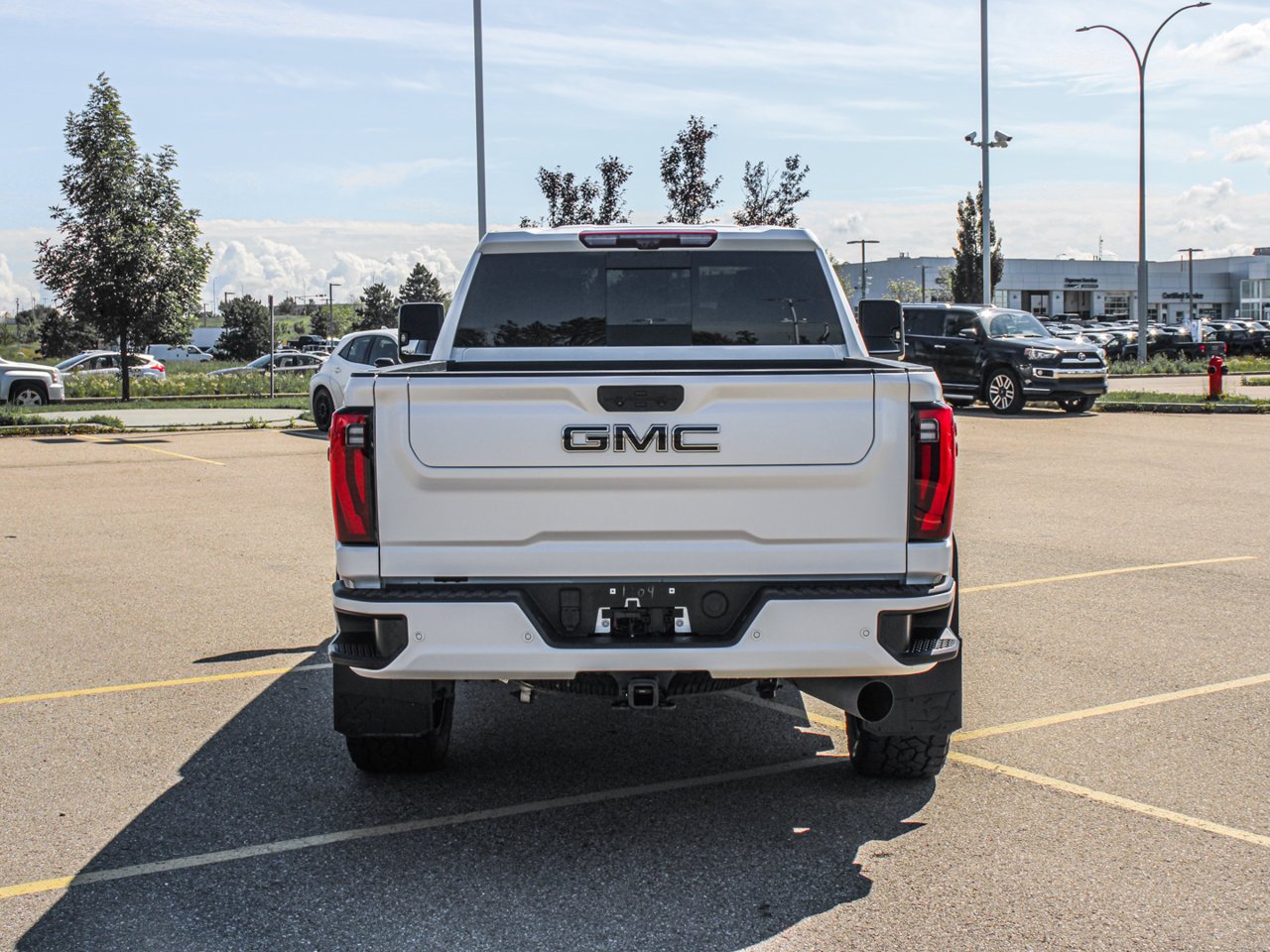 2024 GMC Sierra 3500HD 4WD Crew Cab 159 Denali Ultimate White Sherwood Park - photo #6